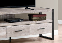 Charger l&#39;image dans la galerie, Meuble TV 60 pouces, console, centre de divertissement multimédia, meuble de rangement, salon, chambre à coucher, stratifié, métal, aspect bois récupéré taupe, noir, contemporain, moderne
