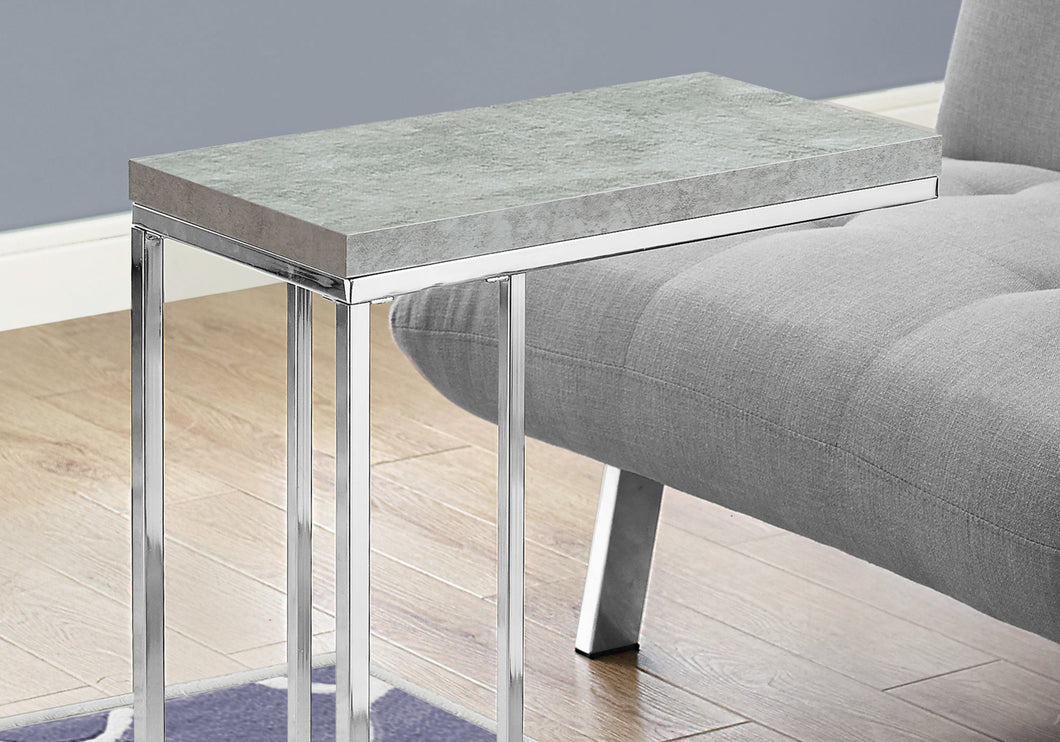 Table d'appoint, en forme de C, bout, côté, snack, salon, chambre à coucher, pieds en métal, stratifié, aspect ciment gris, chrome, contemporain, moderne