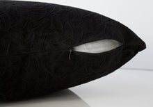 Charger l&#39;image dans la galerie, Oreillers, 18 x 18 carrés, insert inclus, jeté décoratif, accent, canapé, lit, tissu tissé en polyester doux, insert en polyester doux hypoallergénique, noir, transitionnel

